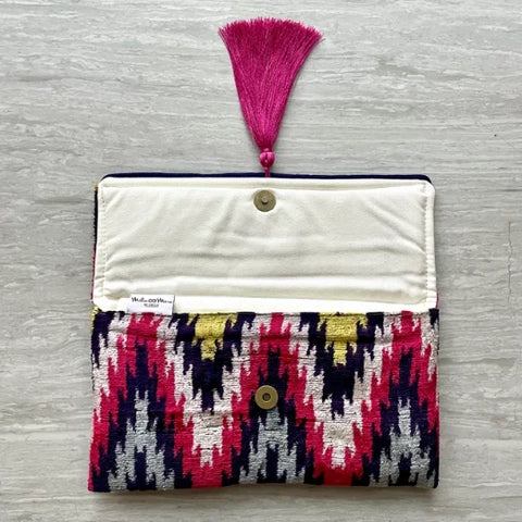 Mila Miroo IC-1265 Ikat Clutch Bag Barcelona With Gold Chain