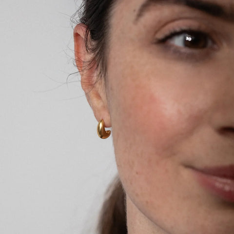 One & Eight 2622 Gold Arc Studs