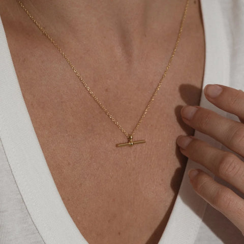 One & Eight 2740 Gold T-Bar Necklace