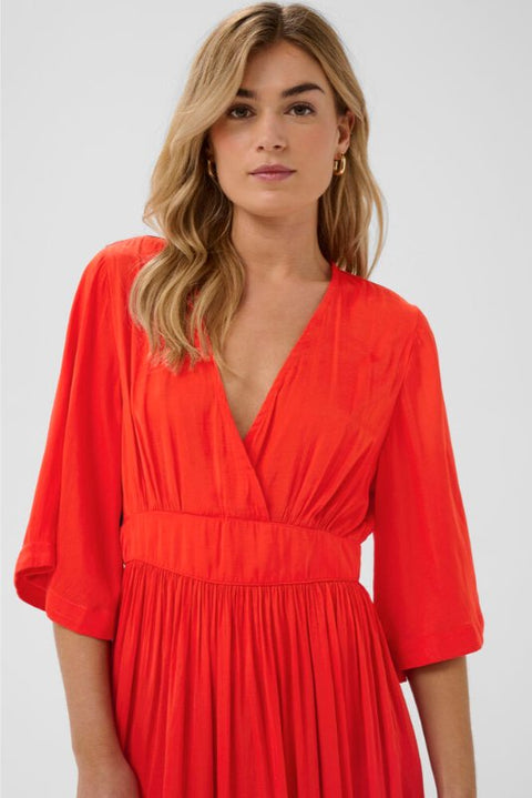 Saint Tropez Phernanda Dress In Valiant Poppy
