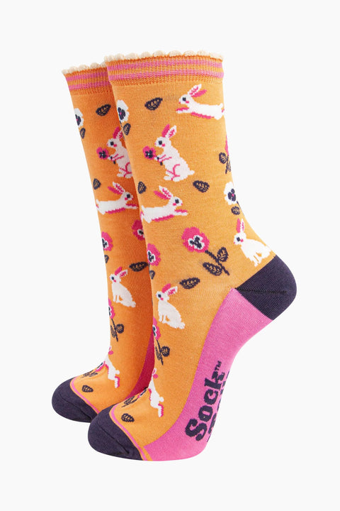 Miss Shorthair 4480BUNNO - Women's Bamboo Socks - Orange, Rabbit and Flower Repeat