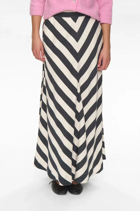 Numph Minzu Skirt In Caviar