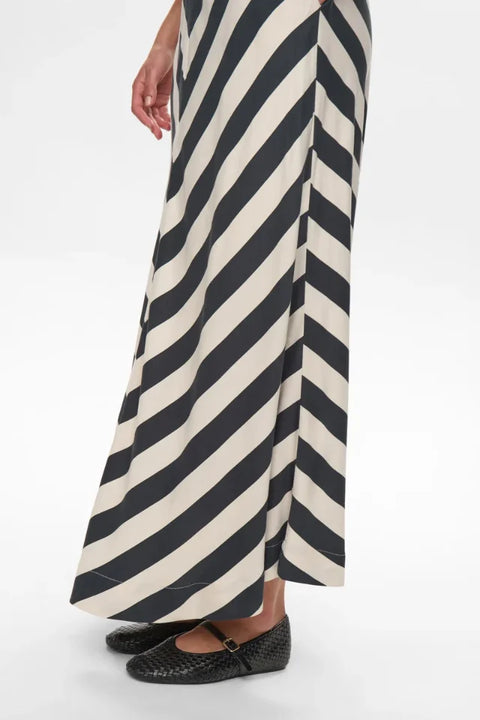 Numph Minzu Skirt In Caviar
