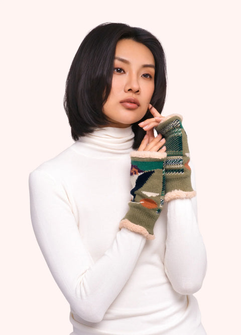 Powder COS150 Puffin Wrist Warmer in Moss