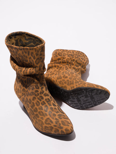 Fly London Pulk484 Leopard Suede In Camel