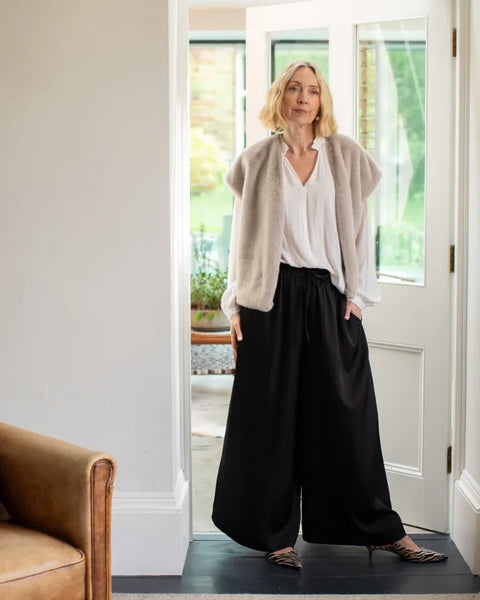 Chalk Palmer Trouser In Black