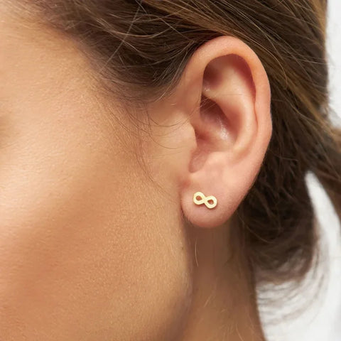 LULU Copenhagen LULU1119 Infinity Ear stud In Gold Plated