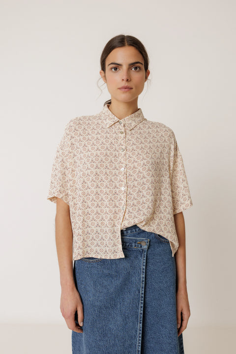 Indi & Cold MI142 Oversize Block Print Shirt In Ecru