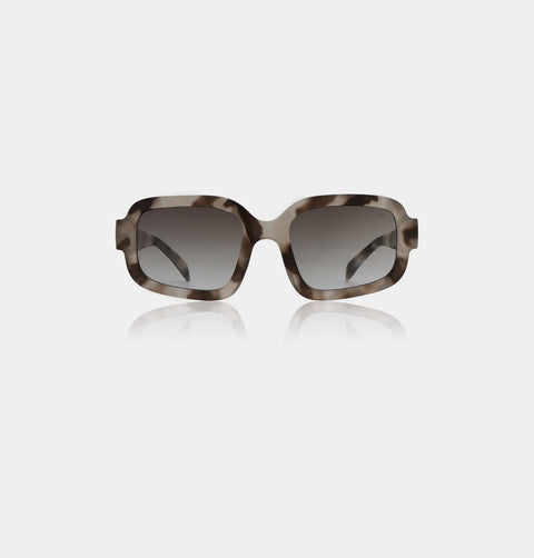 A Kjaerbede Pluto Sunglasses In Cookie Dough