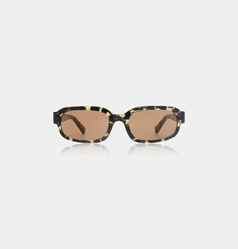 A Kjaerbede Will Sunglasses In Black/Yellow Tortoise KL2417-004