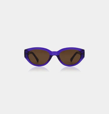 A Kjaerbede Winnie Sunglasses In Purple Transparent