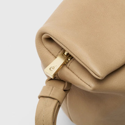 Ecotorie AGN-WAX-OAT Agnes Crossbody Bag In Oatmeal