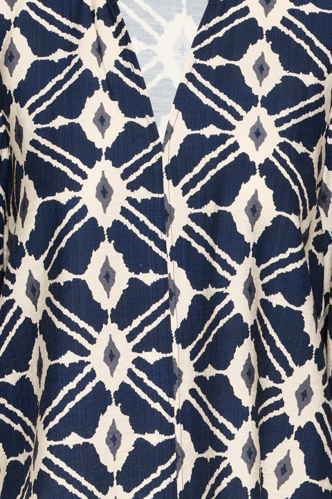 B Young Ikaia Blouse In Asphalt Geometric
