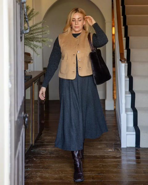 Chalk Hope Skirt In Charcoal