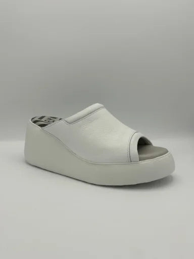 Fly London Doli042 In White