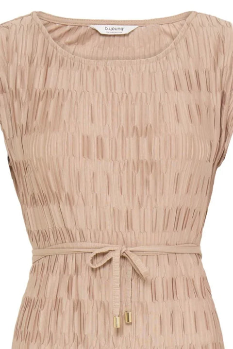 B Young Uvika Dress In Stucco