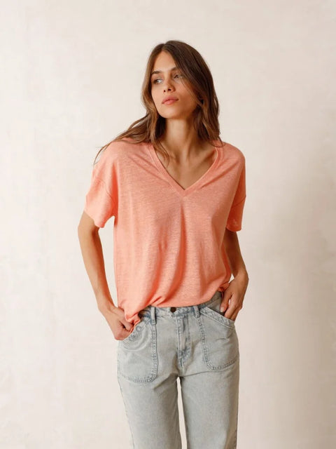 Indi & Cold RS336 Linen Mix V Neck Tee In Peach