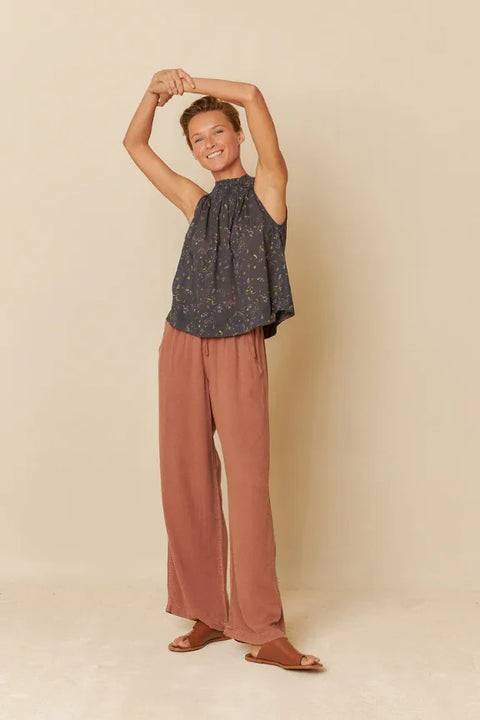 Indi & Cold AD151 Halter Collar Top In Carbon